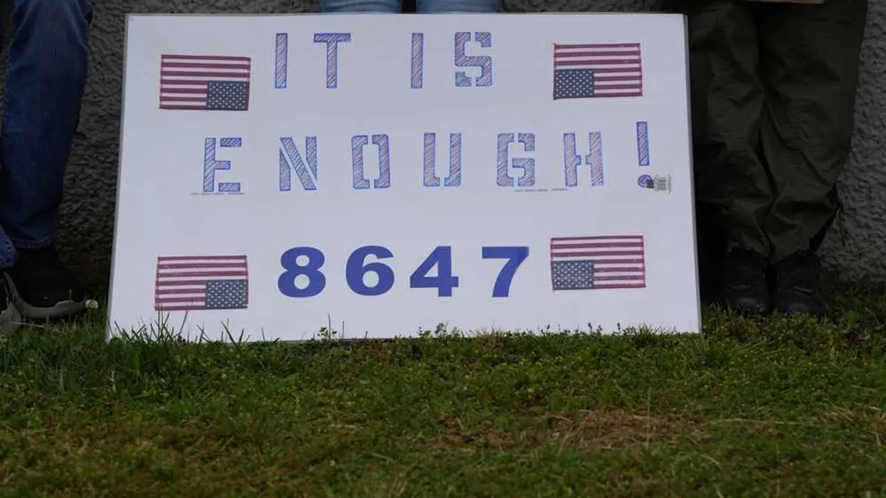 Veteran congressional hopeful dares Trump to ‘arrest us all’ as he hawks ’86 47′ merch
