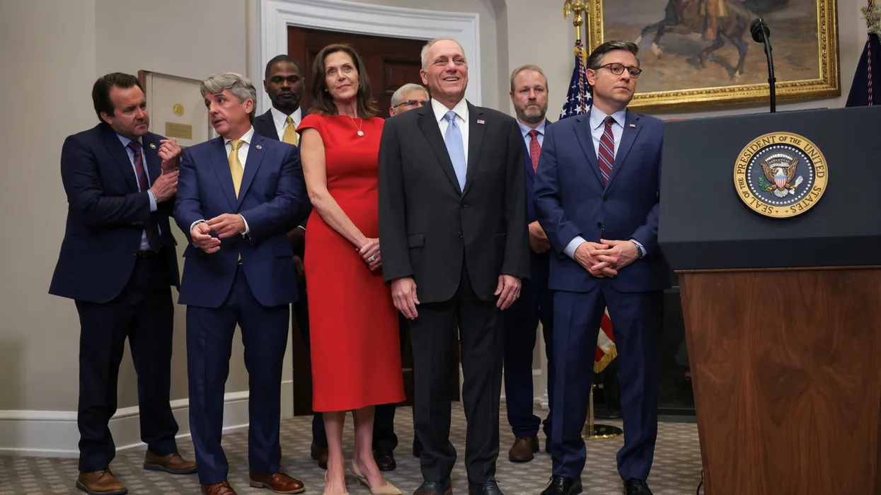 GOP hurls support behind progressive over Republican — and expert calls it a ‘confession’