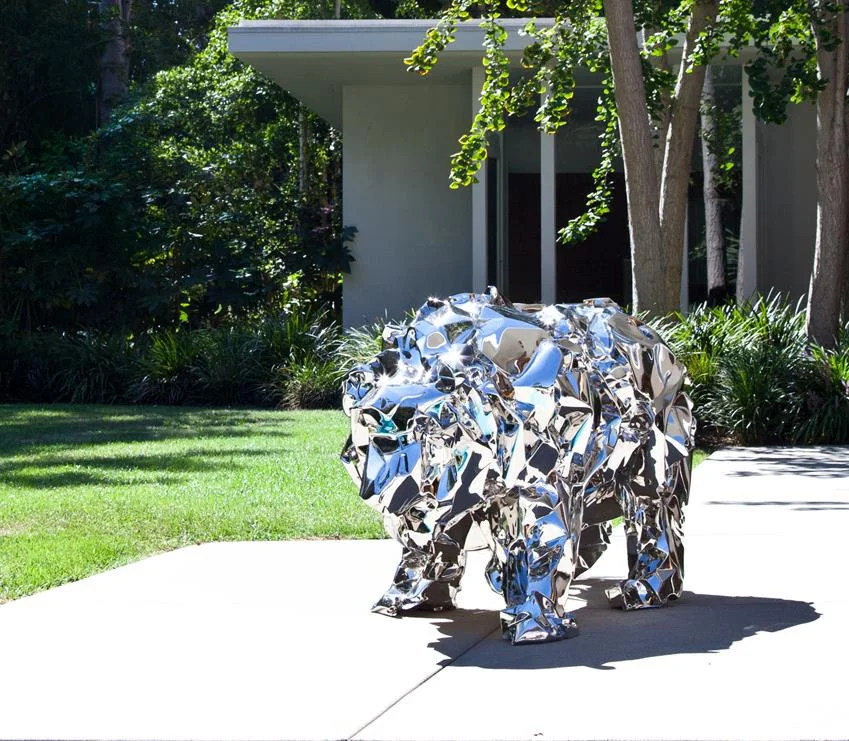 Frank Gehry, Bear with Us, 2014. Photo: Benjamin Lee Ritchie Handler. Source: Gagosian