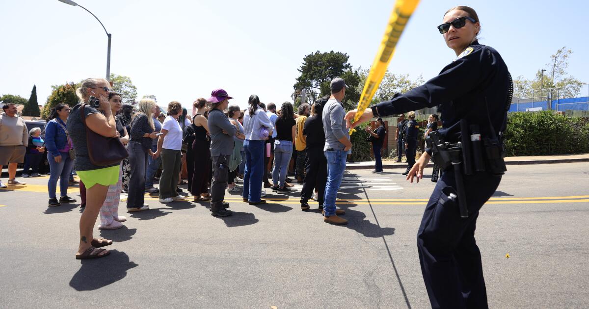 A frantic two hours as police struggled to assess threat before San Diego gunmen opened fire