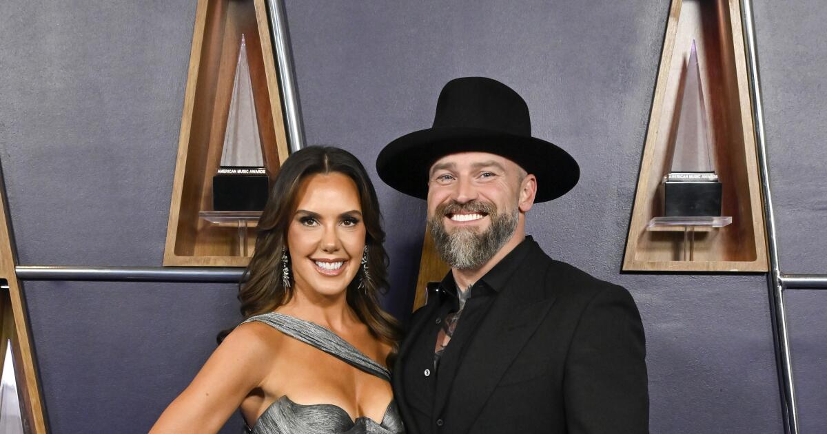Zac Brown and Kendra Scott, who went quickly from new couple to engaged, marry in Greece