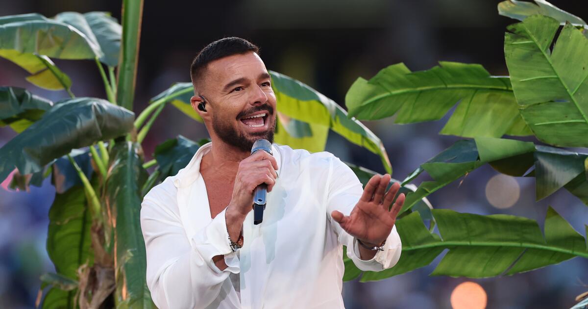 Ricky Martin safe after ‘tear gas’ — or maybe pepper spray? — stops his concert in Montenegro