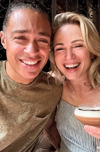 Tj Holmes and Amy Robach with cocktail drinks.