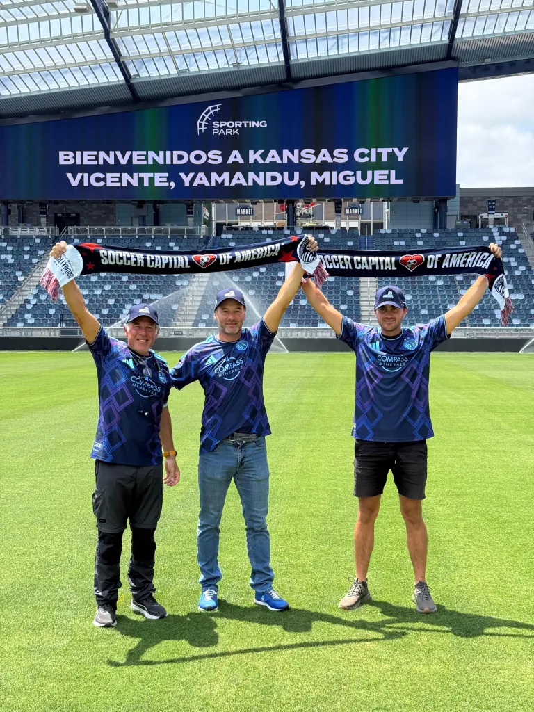 Vicente Conculin, Yomandu Martínez, and Miguel Silio.