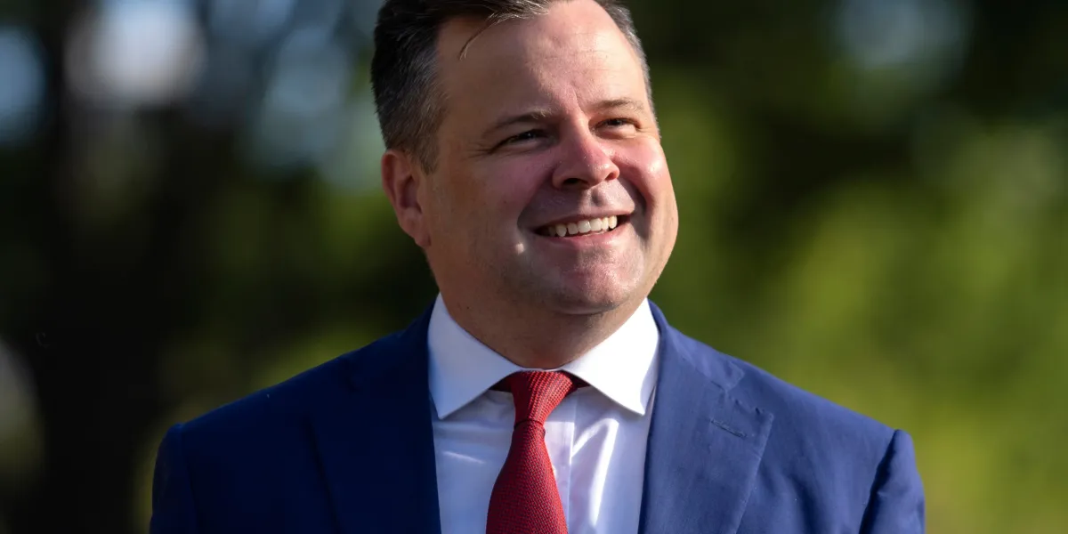 Trump replaces Gabbard with housing chief Bill Pulte, grandson of the founder of one of the country’s largest homebuilders