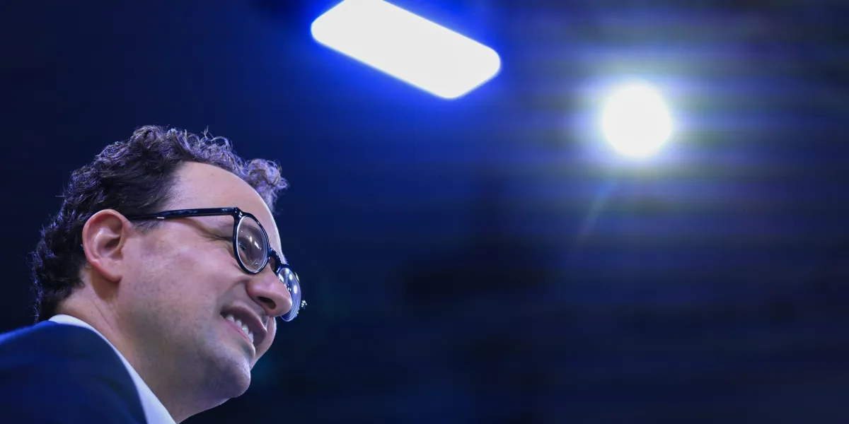 Anthropic’s IPO pitch has a new problem: the government can shut it down