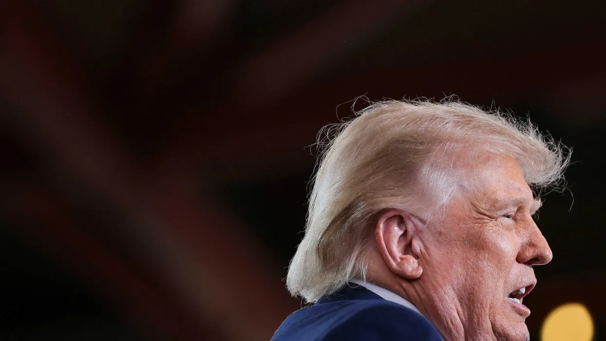 ‘Very possible’ Trump leaves White House early as president ‘falls apart’: CNN legend