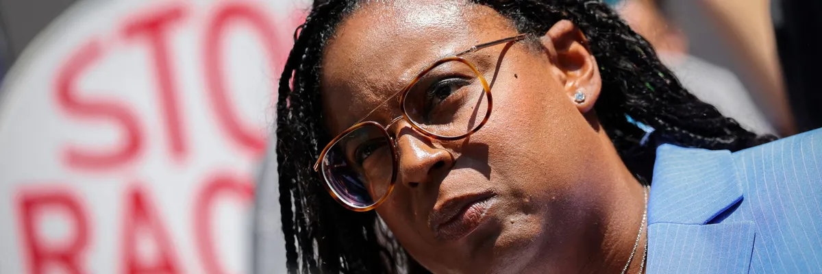 Dem Congresswoman faces 17 years in jail for confronting a police officer
