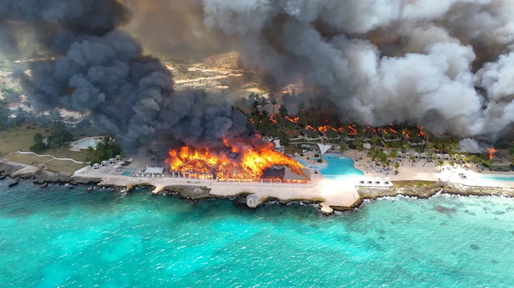 One person was killed in the fire at the Viva Wyndham Dominicus Beach Hotel in Bayahibe, La Altagracia, Dominican Republic.