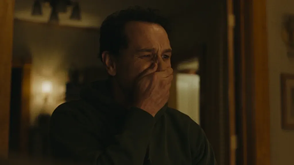 Matthew Rhys as Mayor Tom Loftis in 
