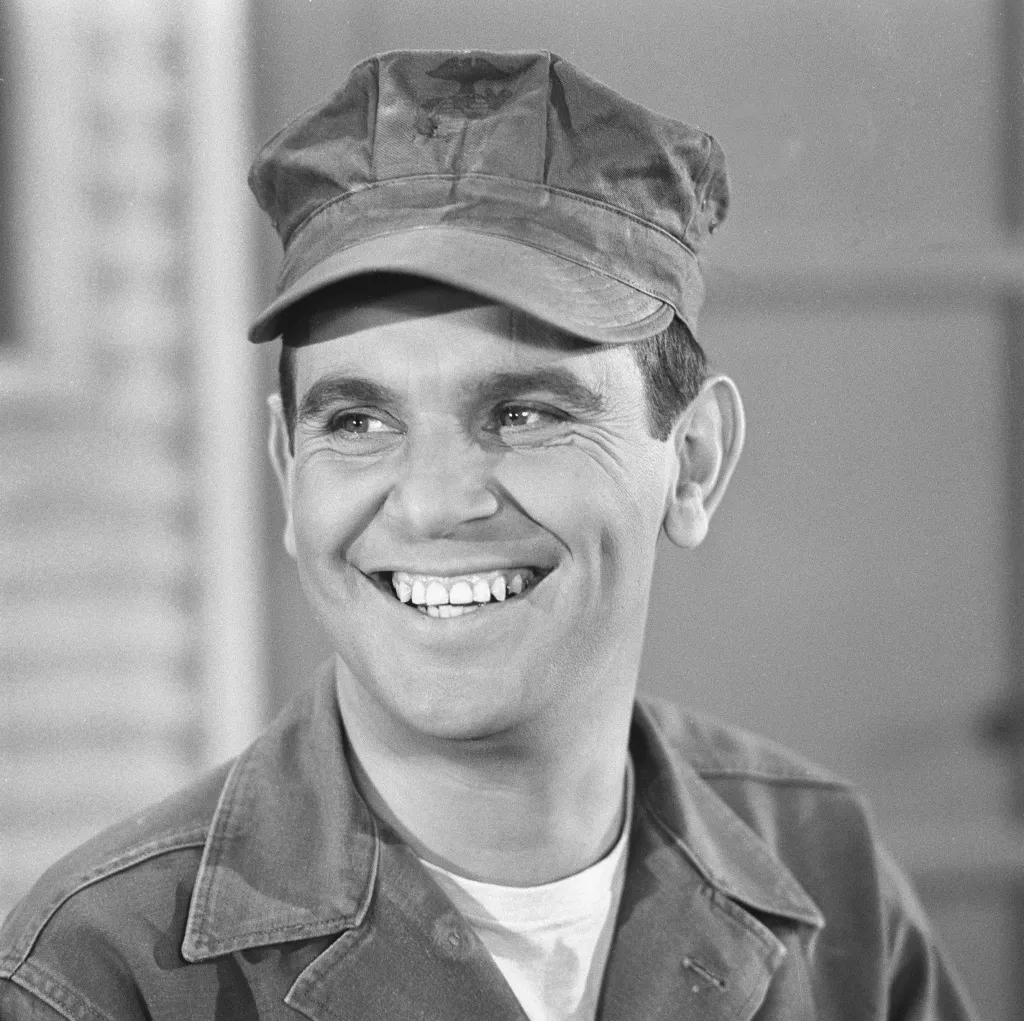 Ronnie Schell smiling in a scene from "Gomer Pyle, USMC".