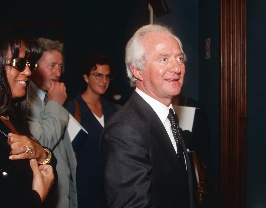 Luxottica founder Leonardo Del Vecchio is pictured with his first wife, Luciana Nervo, during a meeting with foreign journalists at the headquarters of the Foreign Press Association in Rome on June 15, 1995.
