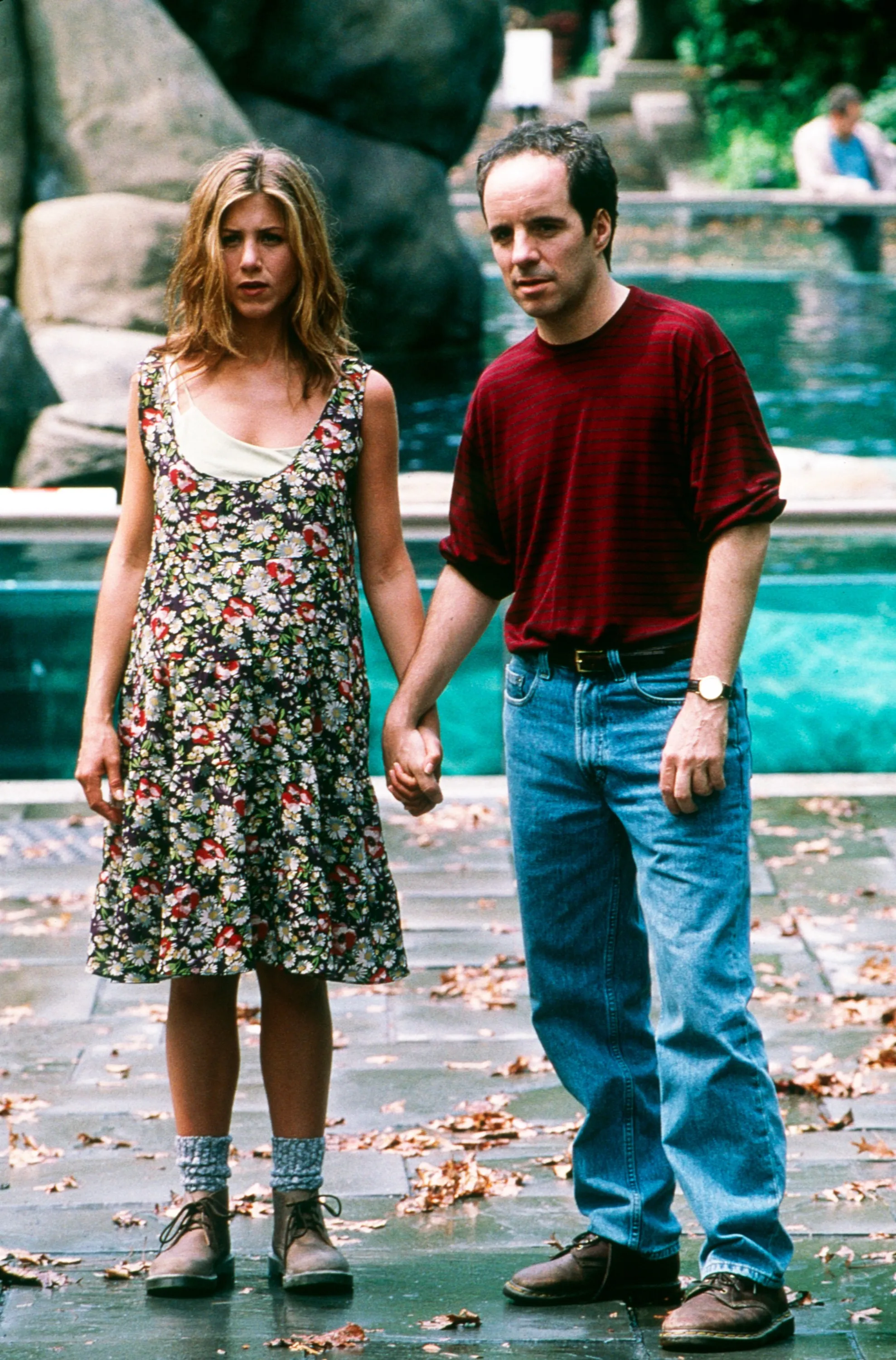 Jennifer Aniston and John Pankow in "The Object of My Affection"