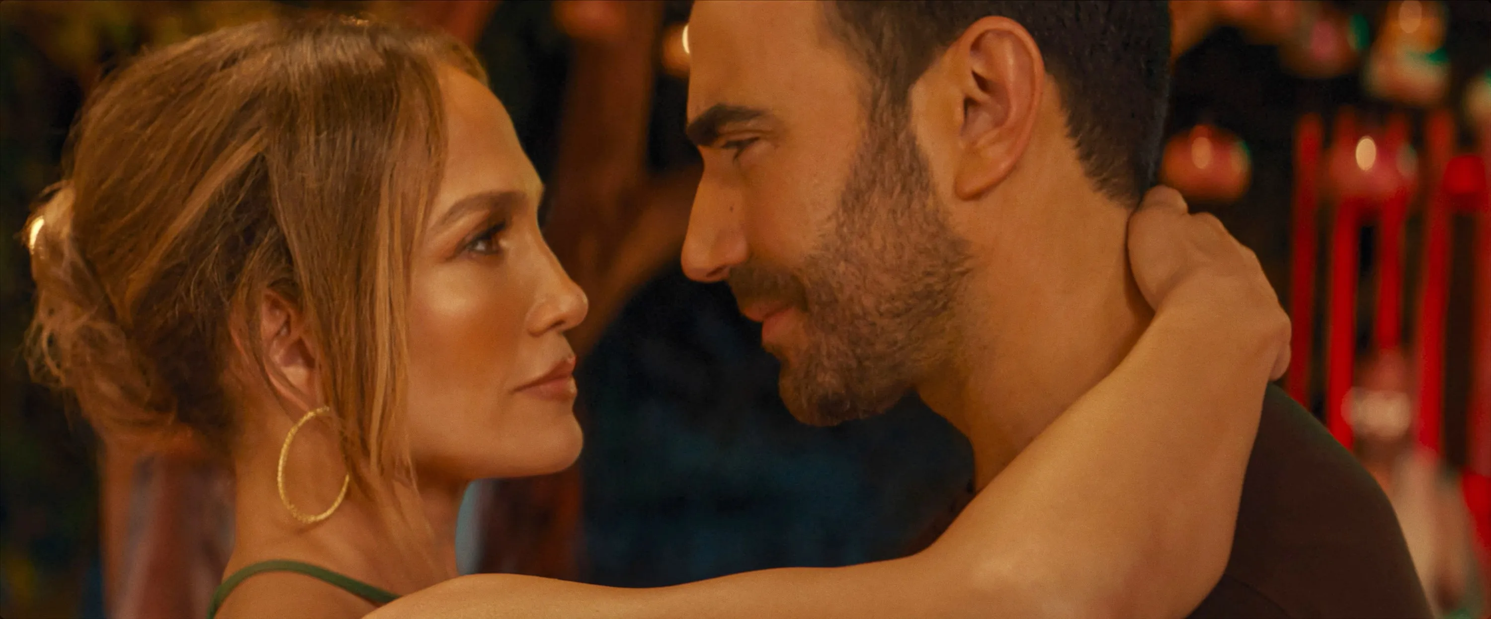 Jennifer Lopez and Brett Goldstein in "Office Romance"