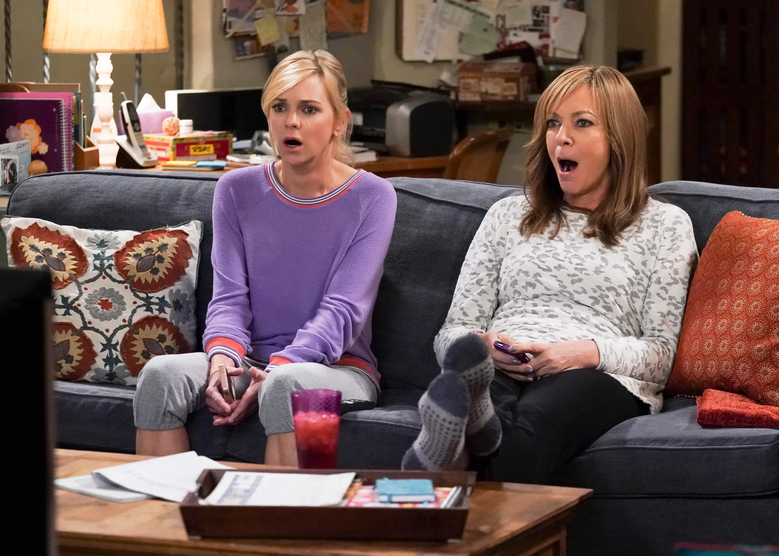 Anna Faris and Allison Janney on "Mom."