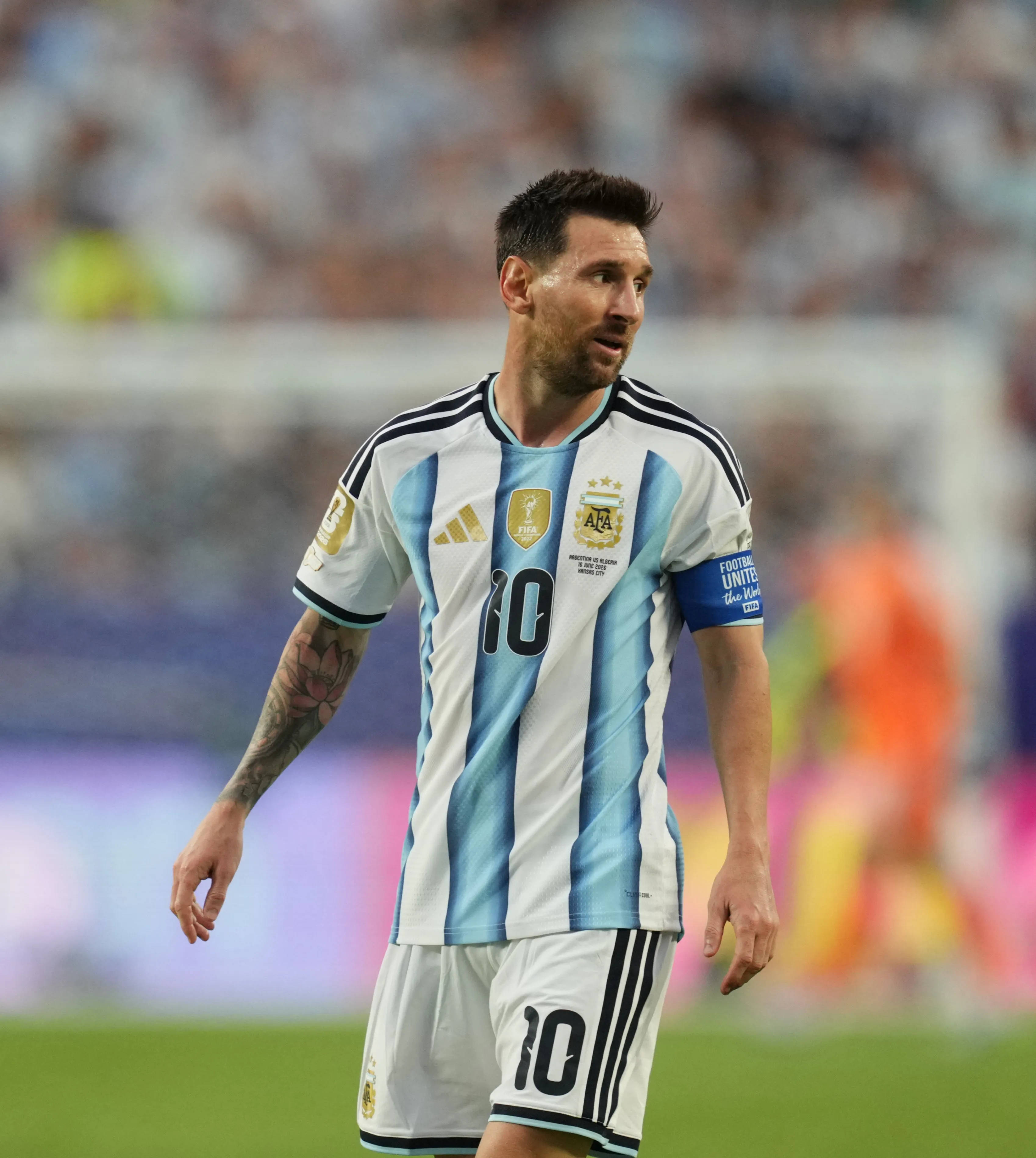Lionel Messi in an Argentina jersey with the number 10 during the FIFA World Cup 2026 match against Algeria.