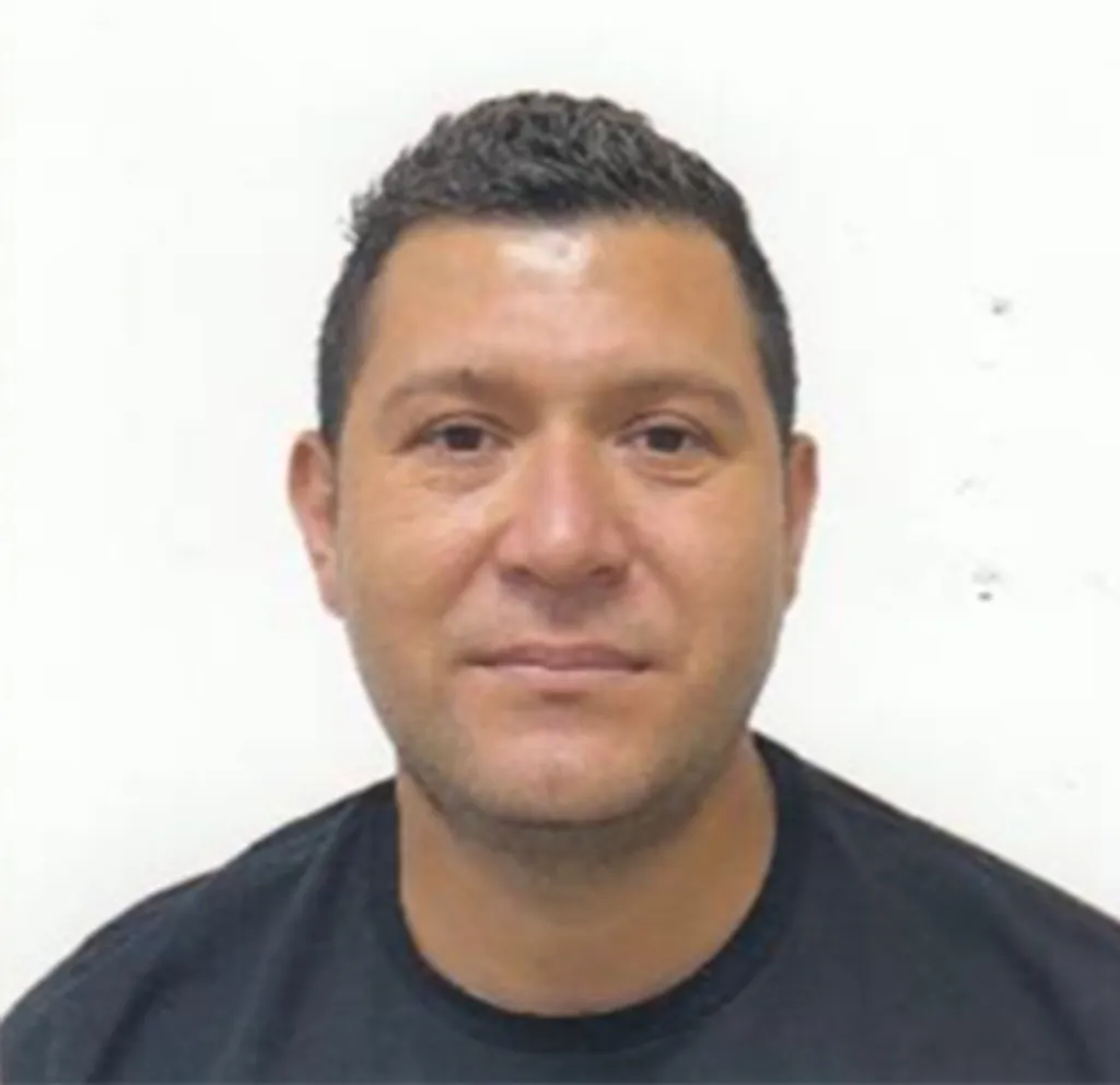 Mario Flores.