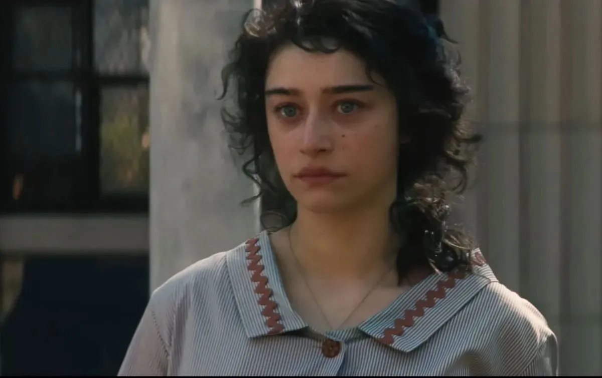 Odessa A'zion as Marty Supreme.