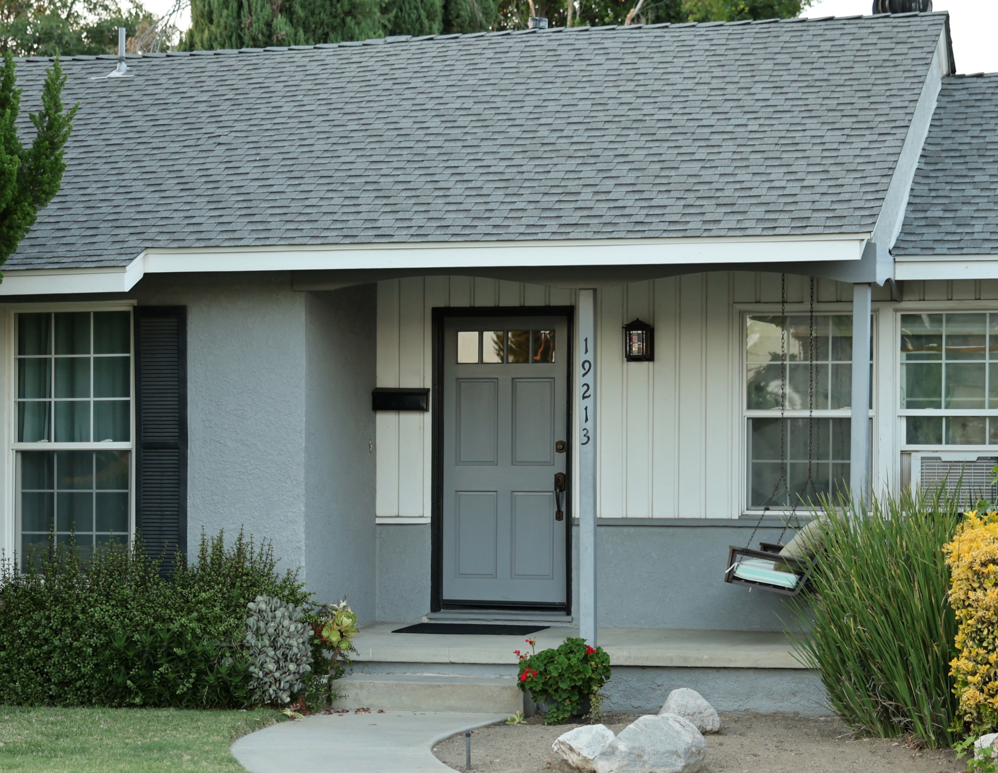 The house in Tarzana where James Handy was allegedly killed.