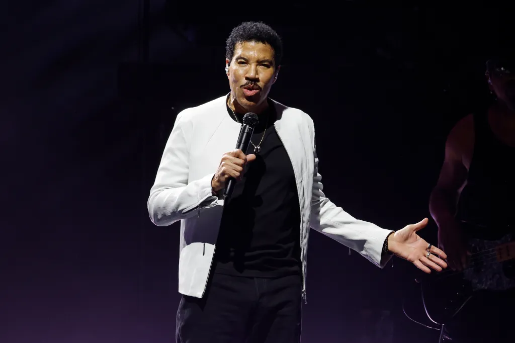 Lionel Richie performing at the Acrisure Amphitheater Opening Concert.