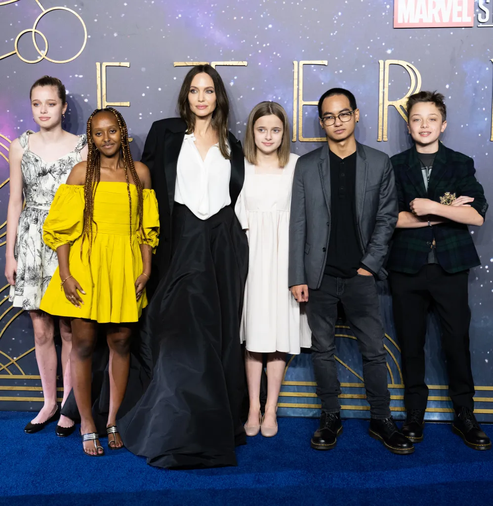 Angelina Jolie poses with her children, Shiloh, Zahara, Vivienne, Maddox, and Knox Jolie-Pitt.