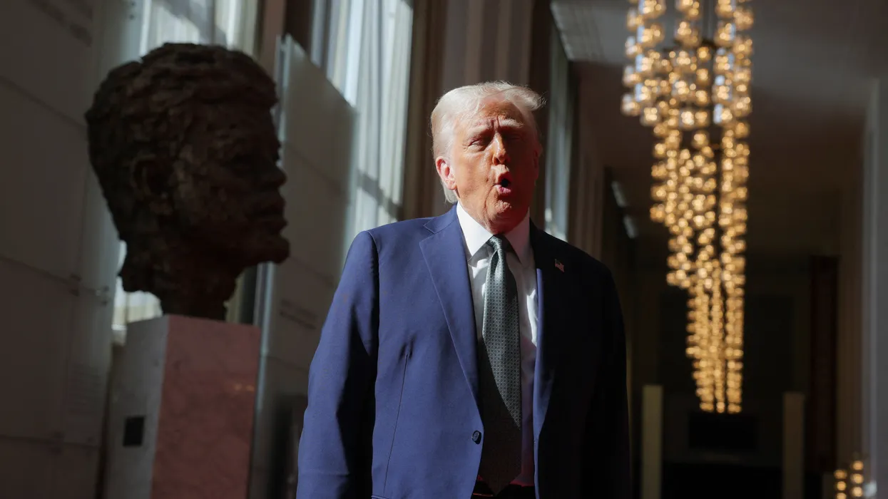 ‘Something has changed’: Reporter reveals Trump’s fear — and the celeb weaponizing it