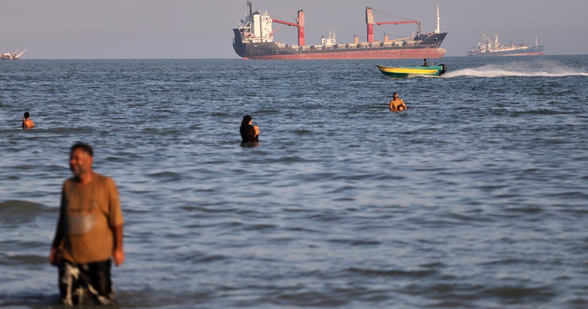 U.N. agency pauses evacuation of ships through the Strait of Hormuz after attack on vessel