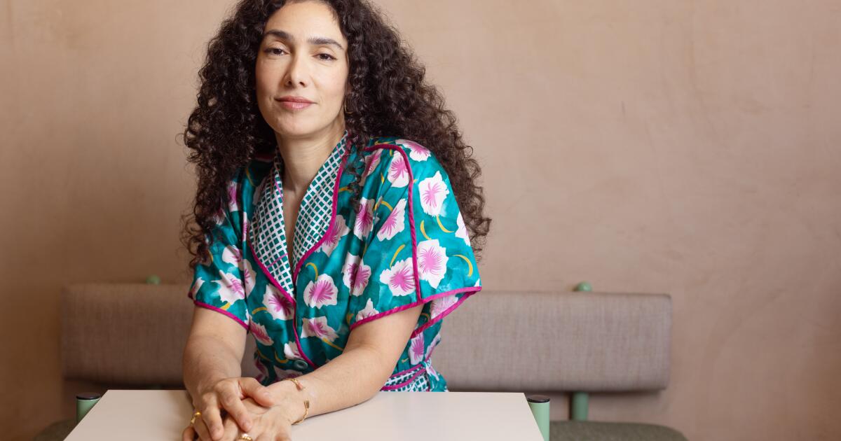 Bedouine turns lost homes into lush refuge on ‘Neon Summer Skin’