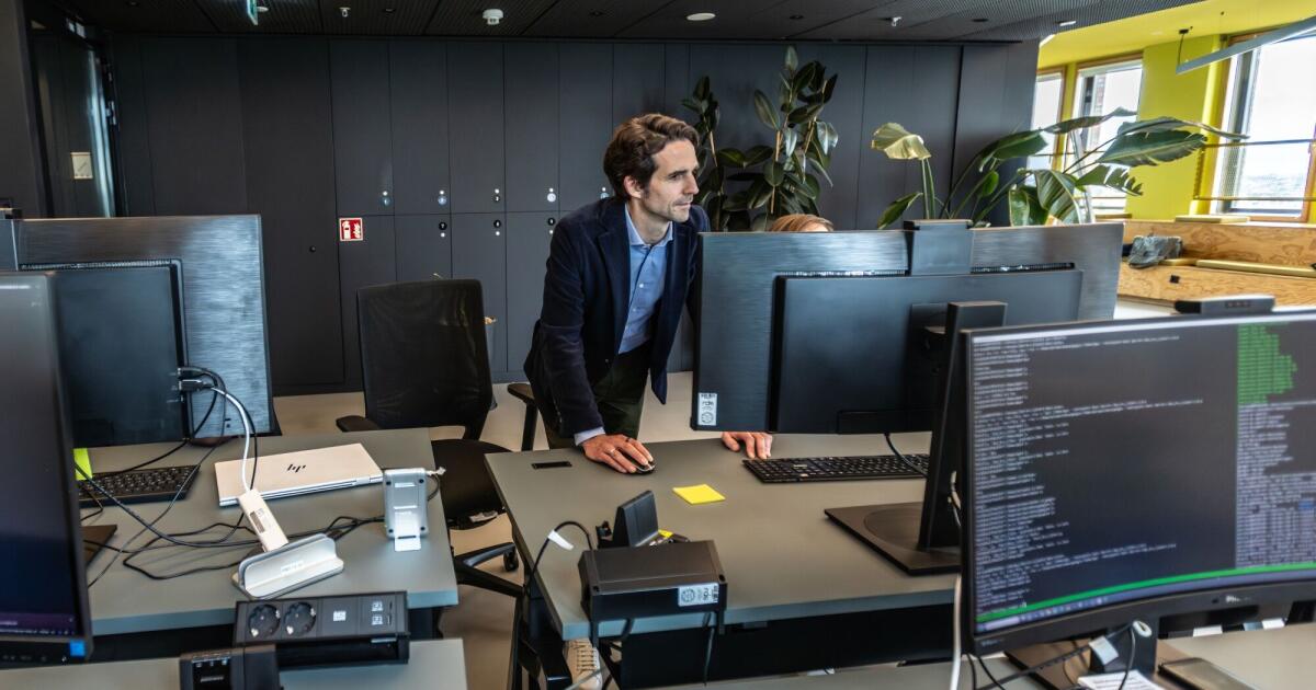 AI shakes up big law, threatening the billable hour