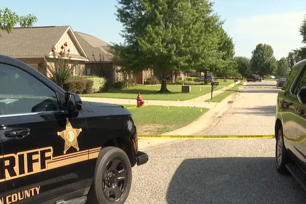 A 17-year-old boy faces murder and attempted murder charges after investigators with the Baldwin County Sheriffs Office 