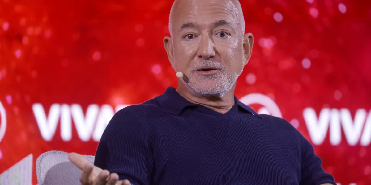 Bezos’ Blue Origin is raising outside capital for the first time to compete for NASA contracts as rival SpaceX’s stock falters