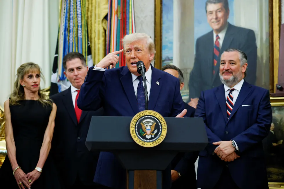 ‘This is not a joke’: Onlookers stunned as Trump praises Allah in threat to ‘destroy’ Iran