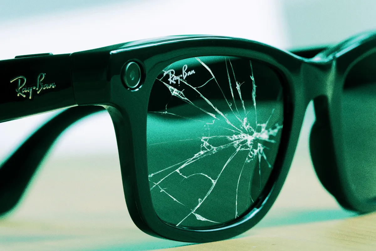 The Backlash Is So Strong That People With “Pervert Glasses” Are Afraid to Use Them in Public