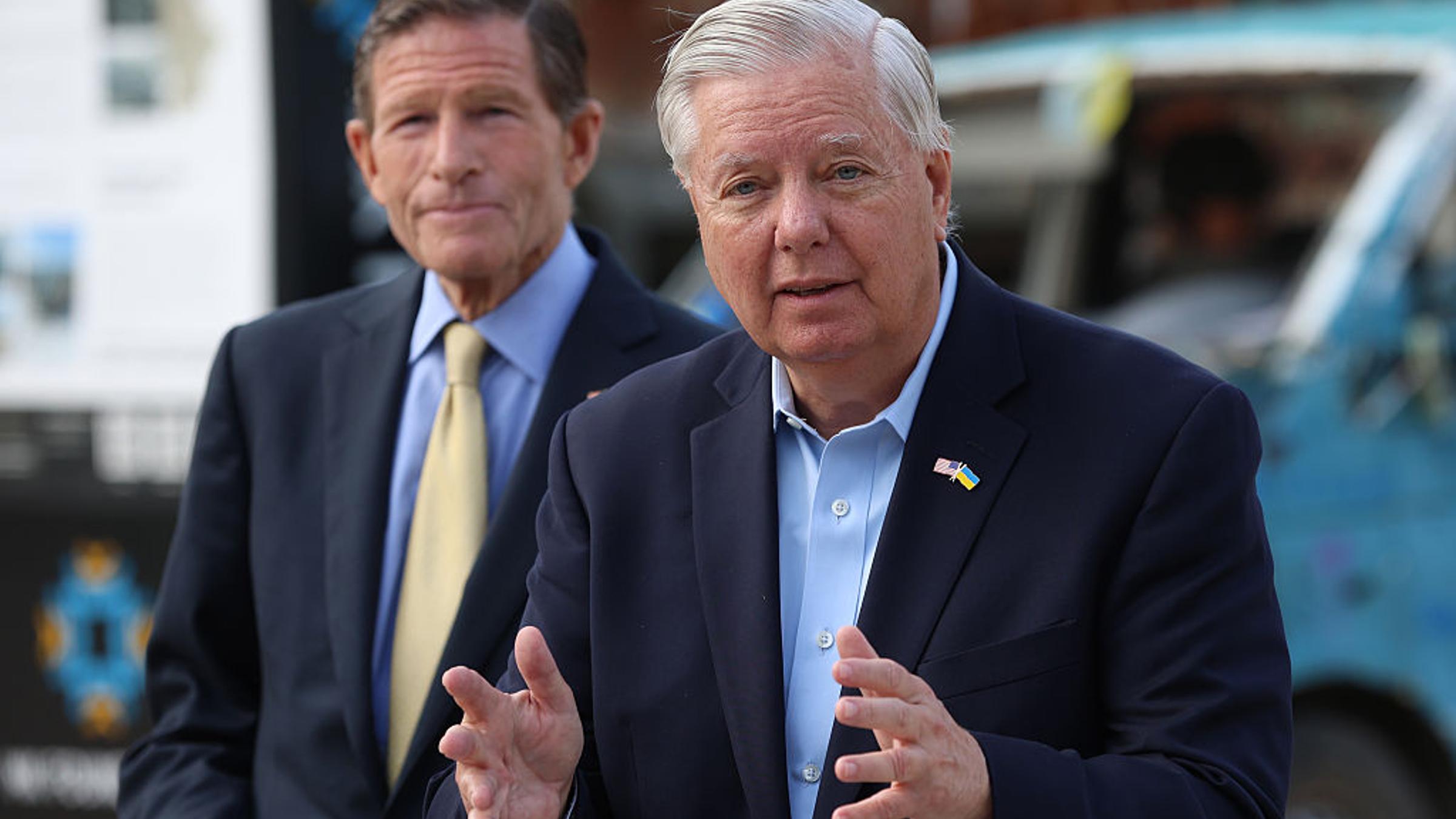 Russia Sanctions Bill Championed by Graham Would Give Trump New Tariff Powers