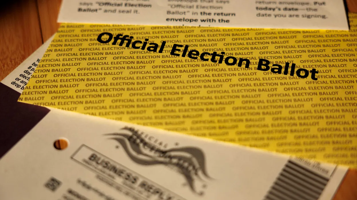 Armed guards descend on USPS as Trump’s war on mail-in voting ratchets up
