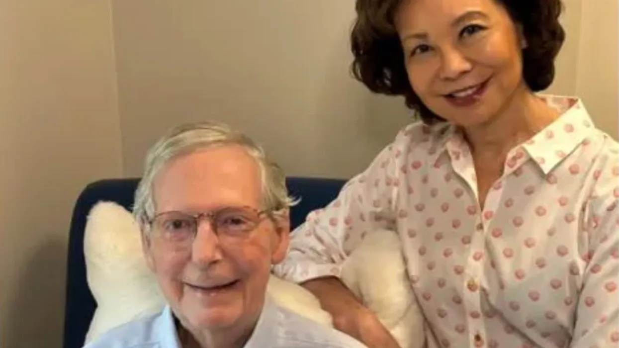 ‘Everything will unravel’: Family friend zeroes in on oddity in new McConnell photo