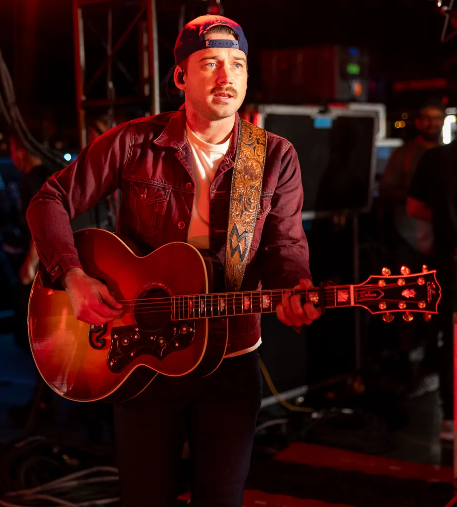 Morgan Wallen performing the song