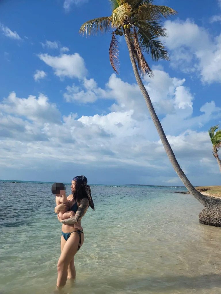 Jesher Rivera-Barreto holding her 4-year-old son in a photo posted to Facebook.