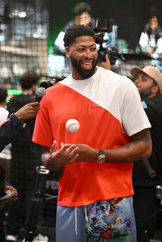 Anthony Davis at Day 2 of the 3rd Fanatics Fest NYC 2026