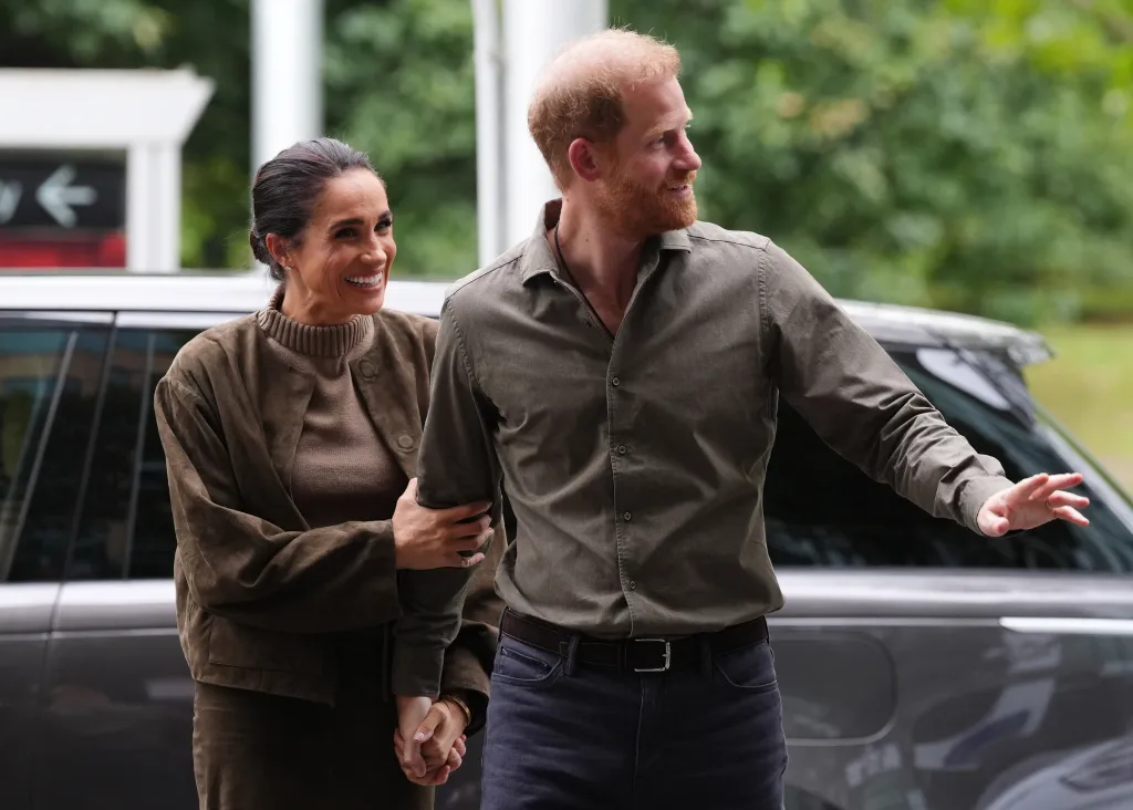 Meghan, Duchess of Sussex and Prince Harry, Duke of Sussex arrive at the Australian National Veterans Arts Museum in Melbourne.