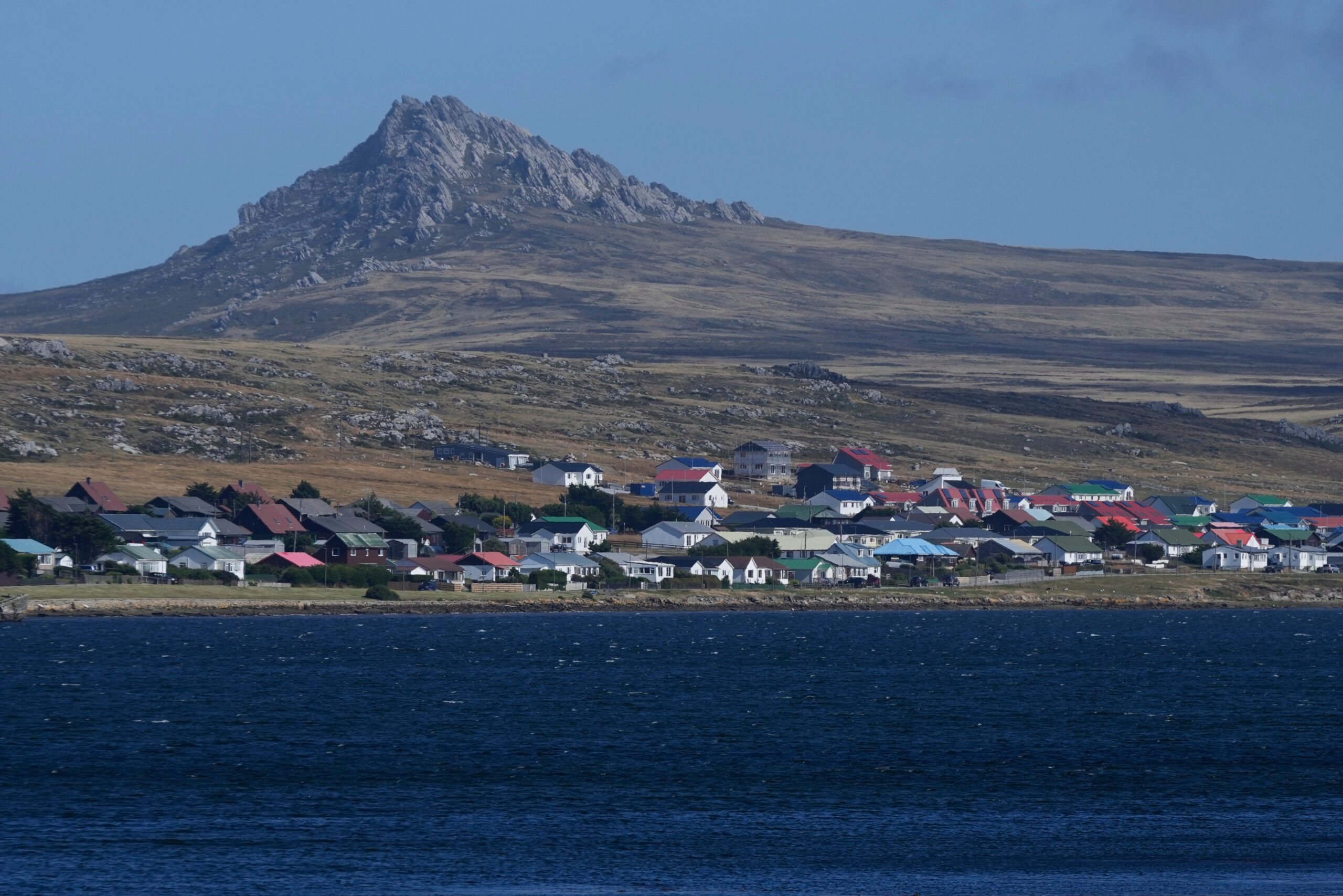 Beneath the Atlantic seabed, England and Argentina are both losing out