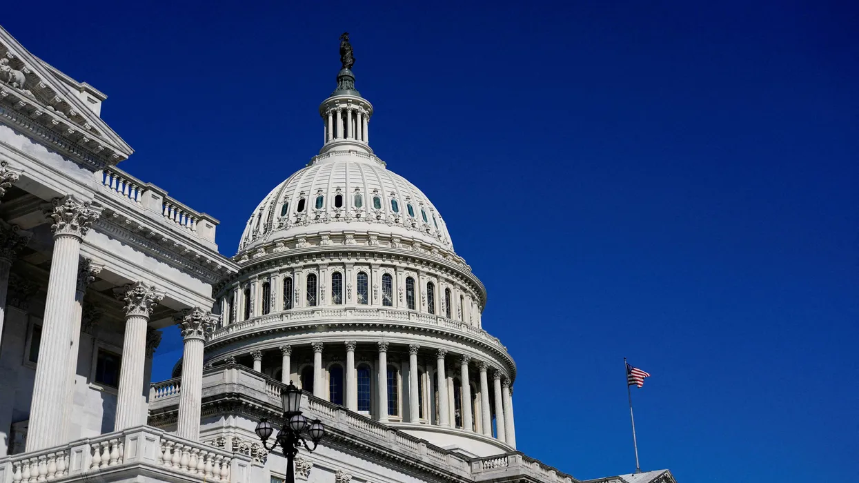 Secret ‘whisper networks’ steer Capitol Hill women around handsy Congressmen: report