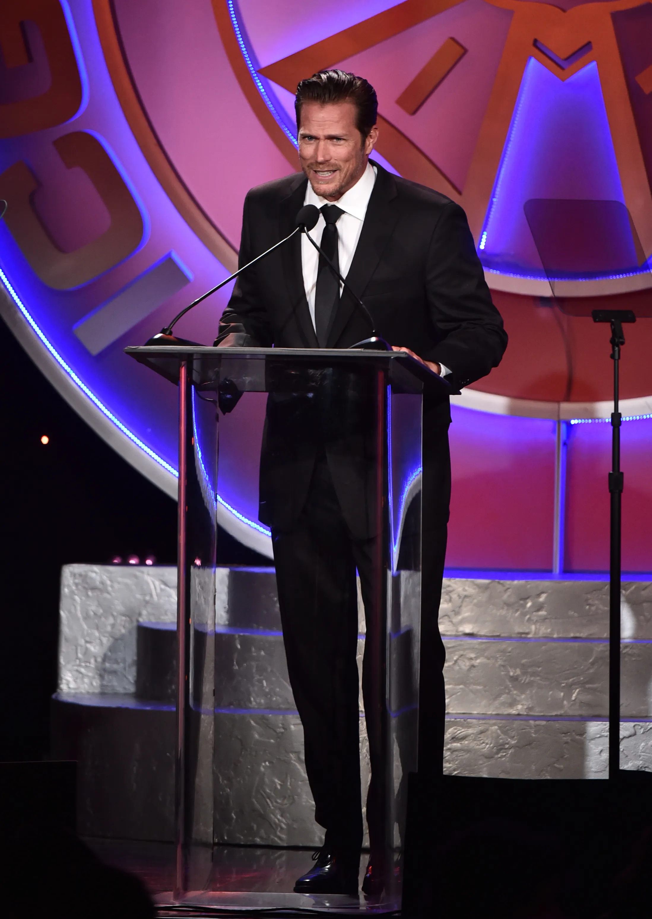 Jason Lewis attends the 57th Annual ICG Publicists Awards at The Beverly Hilton Hotel on February 07, 2020 in Beverly Hills, California.