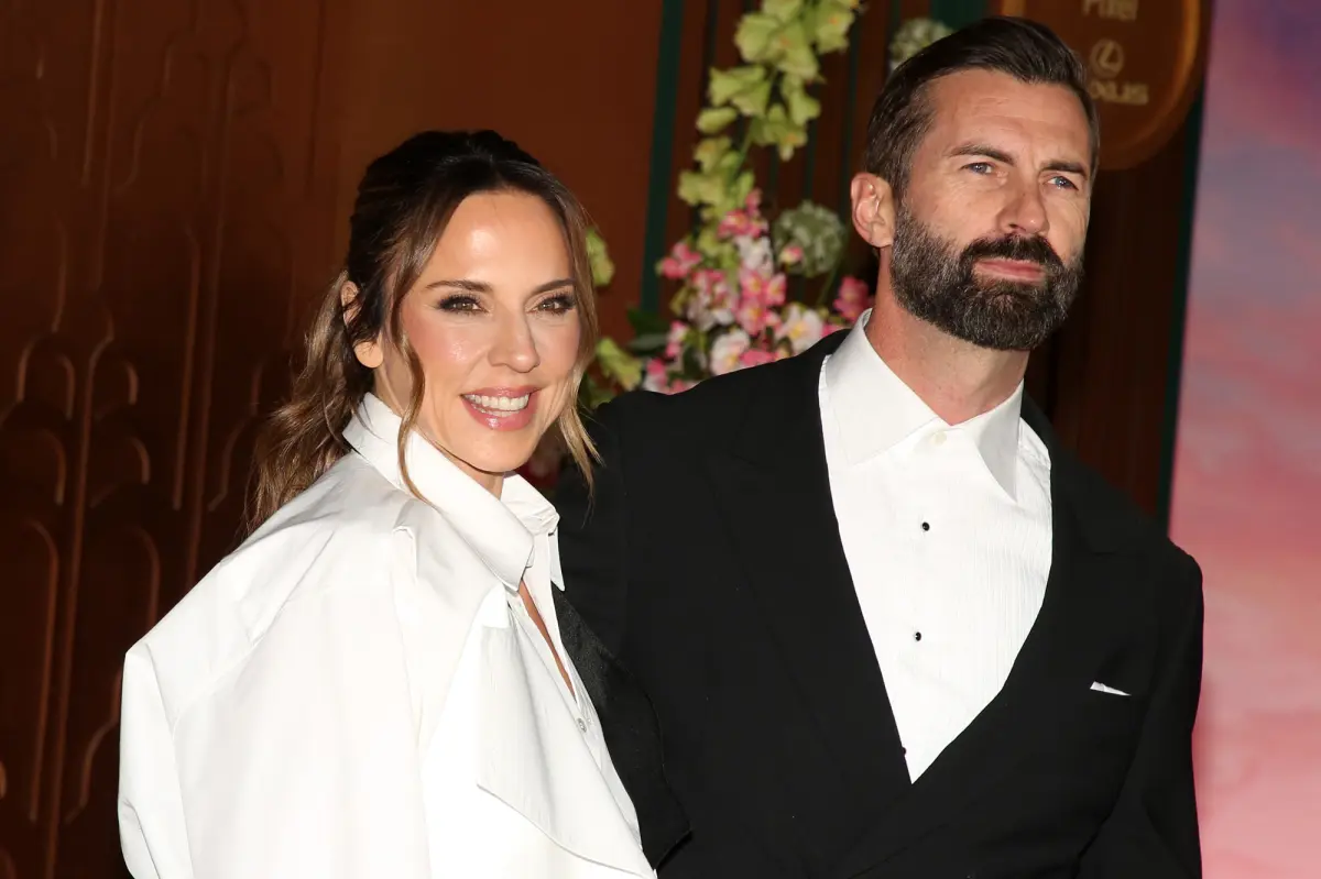 Spice Girls singer Mel C marries model boyfriend Chris Dingwall in countryside wedding