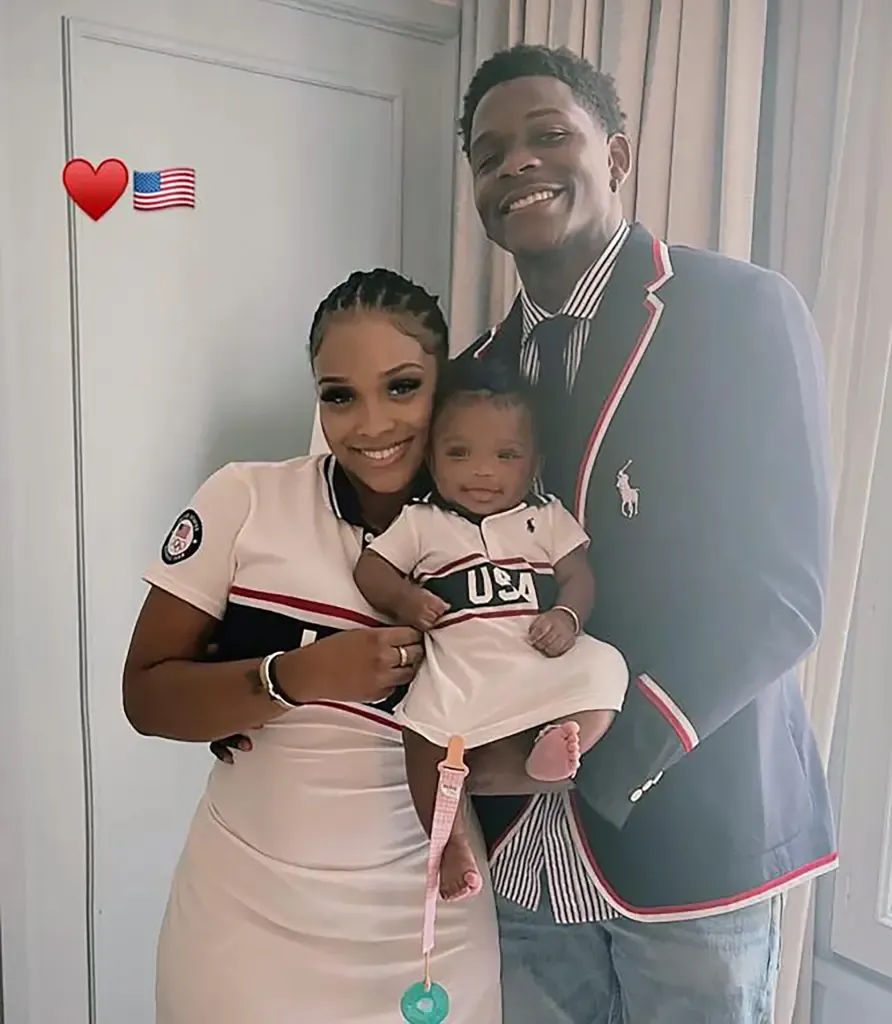 Anthony Edwards and Shannon with their baby girl.