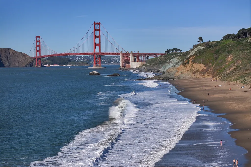 A beach from which you can see the Golden Gate Bridge