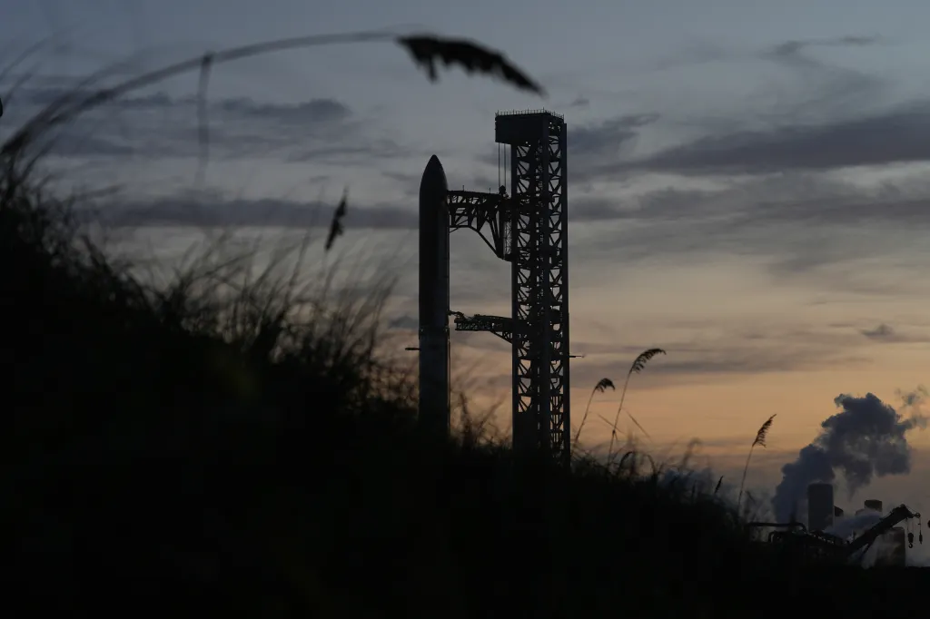 SpaceX officials drained the fuel from the Starship rocket after the aborted take off on July 16, 2026.