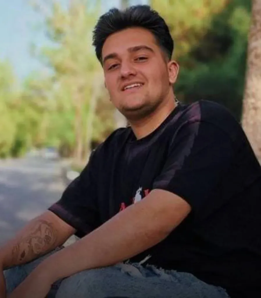 Portrait of Erfan Esfandiari, an executed protester.