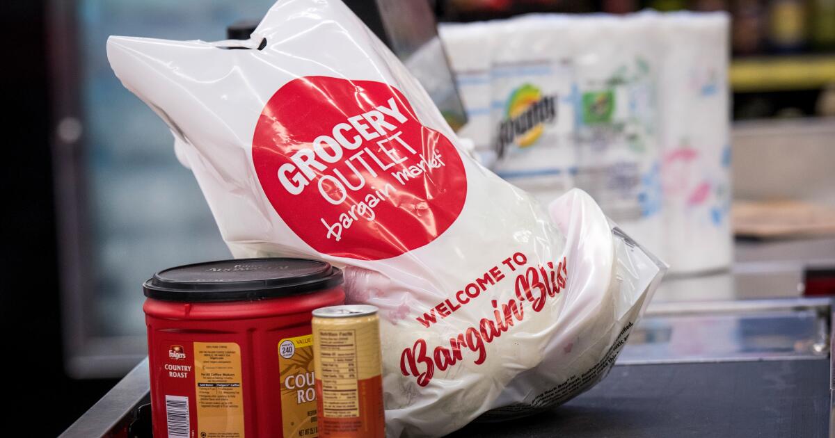 Grocery Outlet restarts expansion with new California branches