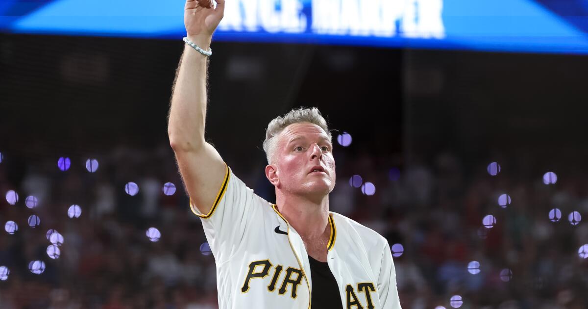 Pat McAfee announces his debut album. For real. ‘Finding my singing voice has been fun’